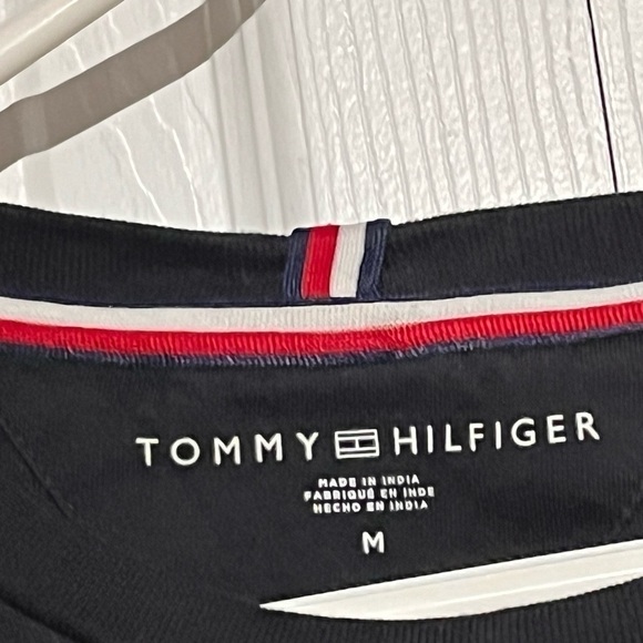 🌸🌸 5 for $15 🌸🌸Tommy Hilfiger black long sleeve - Picture 3 of 3